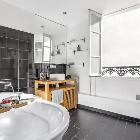 Bnbnova - Le Marais & Place De La Republique - 2br Apartment *